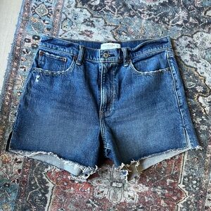 Abercrombie & Fitch High Rise 4” Mom Shorts